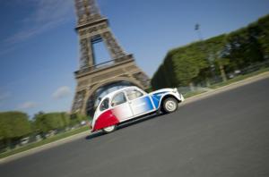 Париж ограничил въезд старого транспорта