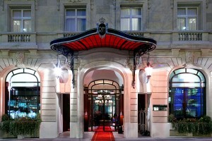 Парижский отель приготовил для влюбленных массу сюрпризов